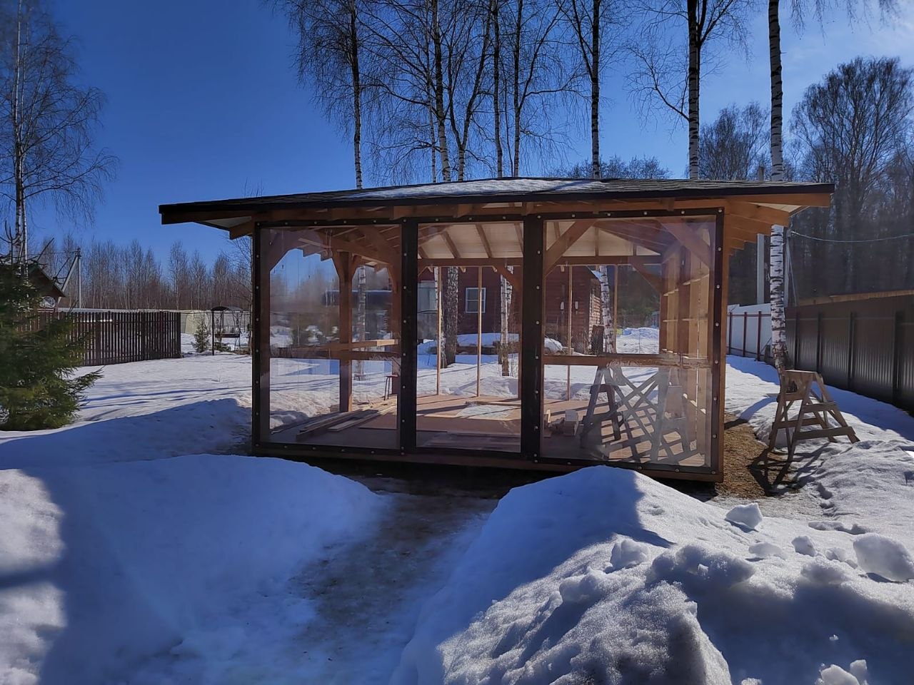 Зимняя беседка с мягкими окнами ПВХ в посёлке Куженкино